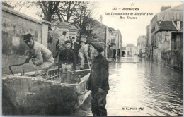92 ASNIERES -- La Rue Dussau Pendant La Crue De 1910 - Asnieres Sur Seine