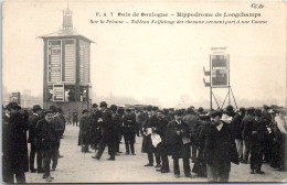 75016 PARIS - Hippodrome De Longchamps, Sur La Pelouse  - Paris (16)