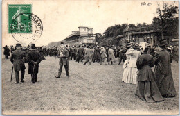 60 CHANTILLY - Les Courses, Le Pesage.  - Chantilly