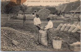 14 En Normandie - Le Cidre, Mise En Sac Des Pommes. - Autres & Non Classés