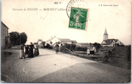 03 MOLINET - Entree Du Village. - Autres & Non Classés