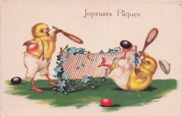 Joyeuses Pâques - Illustrateur -  Illustration De Poussins Humanisés Jouant Au Tennis -  - Pascua