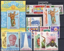 Indonesia 1970 Yearset 1970 (20v+1s/s), Unused (hinged), Various - Yearsets (by Country) - Ohne Zuordnung