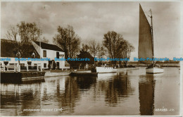 R039498 Horning Ferry. Valentine. RP. 1937 - Monde