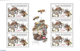 Slovakia 2023 Bees M/s, Mint NH, Nature - Bees - Insects - Nuovi