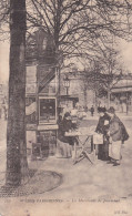 Marchande De Journaux - Artisanry In Paris