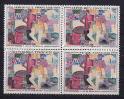 D 794 / LOT N° 1322 BLOC DE 4 NEUF** COTE 12€ - Sammlungen