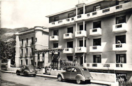AMELIE Les BAINS  Hotel "La Pergola Et Maison Des Aveugles Voitures 2CVCitroen 203 Peugeot RV - Amélie-les-Bains-Palalda