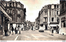 14 VILLIERS SUR MER RUE DE LA MER VERS L'HOTEL DE FRANCE CPSM - Villers Sur Mer