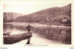 15 GORGES DU LOT A VIEILLEVIE ANIMEE PECHEUR SUR UNE BARQUE - Other & Unclassified