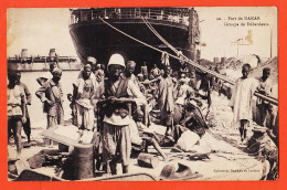 32769 / ♥️ (•◡•) Rare Port De DAKAR Senegal Groupe De Debardeurs 1910s Collection BARTHES Et LESIEUR 90 - Senegal