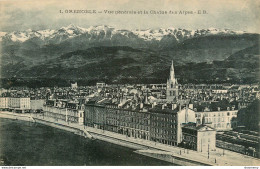 CPA Grenoble-Vue Générale Et La Chaîne Des Alpes         L1102 - Grenoble