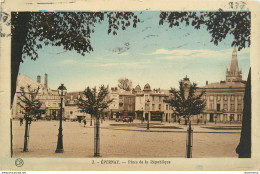 CPA Epernay-Place De La République-Timbre      L1101 - Epernay