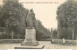 CPA Pontoise-Entrée Du Jardin Public       L1093 - Pontoise