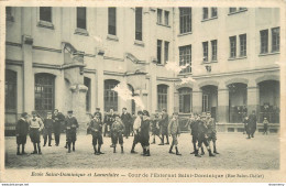 CPA Paris-Ecole Saint Dominique Et Lacordaire-Cour De L'externat Saint Dominique-état Mauvais-Timbre    L1241 - Enseignement, Ecoles Et Universités