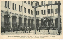 CPA Paris-Ecole Saint Dominique Et Lacordaire-Cour De La Division Préparatoire    L1241 - Formación, Escuelas Y Universidades