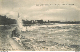 CPA La Rochelle-Plage Un Jour De Tempête     L1237 - La Rochelle