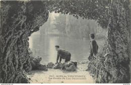 CPA Bois De Vincennes-La Grotte Du Lac Daumesnil     L1236 - Vincennes