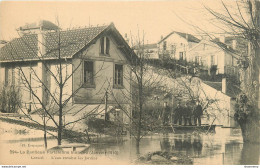 CPA Créteil-L'eau Envahit Les Jardins-La Banlieue Parisienne Inondée     L1226 - Creteil