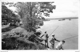 CPA Saint Fargeau-Le Lac Du Bourdon Au Pont Des Piats-Timbre    L1420 - Saint Fargeau