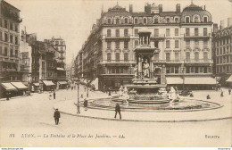 CPA Lyon-La Fontaine Et La Place Des Jacobins       L1527 - Autres & Non Classés