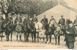 CPA Nantes-La Grève Des Dockers-La Police Au Repos       L1513 - Nantes