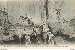 CPA Militaria-En Alsace-Tirailleurs Sénégalais Sortant De Leur Tranchée Pour Une Contre Attaque   L1498 - Weltkrieg 1914-18