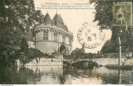 CPA Vendôme-L'hôtel De Ville-37-Timbre      L1640 - Vendome