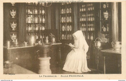 CPA Hotel Dieu De Beaune-La Pharmacie-Salle Principale        L1592 - Beaune