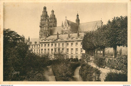 CPA Tours-Le Musée     L1559 - Tours