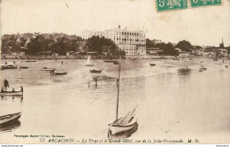 CPA Arcachon-La Plage Et Le Grand Hôtel-73-Timbre     L1753 - Arcachon