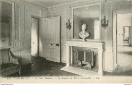 CPA Versailles-Petit Trianon-Marie Antoinette-Le Boudoir-220     L1825 - Versailles (Castello)