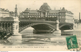 CPA Lyon-Pont De L'université-138-Timbre    L1822 - Autres & Non Classés