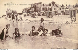 CPA Le Crotoy-Les Plaisirs Du Bain-11-Timbre     L1812 - Le Crotoy