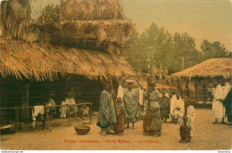 CPA Village Sénégalais-Porte Maillot-La Cuisine-Timbre         L1939 - Senegal