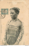 CPA Madagascar-Majunga-Femme Sakalava-Timbre     L1862 - Madagaskar