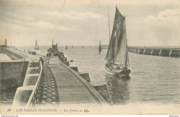 CPA Les Sables D'Olonne-Les Jetées-39     L2163 - Sables D'Olonne