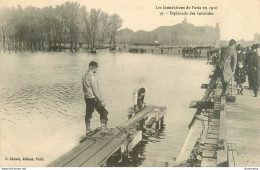 CPA Paris-Inondations De 1910-Esplanade Des Invalides-39       L2244 - De Overstroming Van 1910