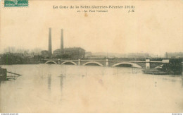 CPA Paris-La Crue De La Seine-Au Pont National-Timbre       L2244 - Alluvioni Del 1910