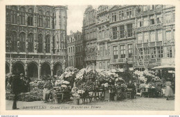 CPA Bruxelles-Grand'Place Marché Aux Fleurs      L2220 - Plazas