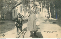 CPA Laitière Auvergnate-Sa Piquette-2363-Timbre      L2231 - Auvergne