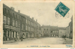 CPA Marville-La Grande Place-17-En L'état-Timbre    L2314 - Andere & Zonder Classificatie