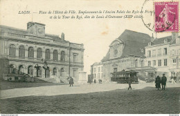 CPA Laon-Place De L'hôtel De Ville-Timbre    L2314 - Laon