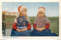 CPA Illustration-De Twee Zusjes-Marken-Les 2 Soeurs   L2256 - 1900-1949