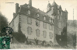 CPA Château De Comblat Près Vic Sur Cére-Timbre    L2381 - Autres & Non Classés