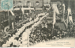 CPA Saint Pol De Léon-Le Grand Pardon De Saint Paul-La Procession-9-Timbre    L2381 - Saint-Pol-de-Léon