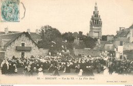 CPA Roscoff-Vue Du Vil-La Fête Dieu-10-Timbre    L2381 - Roscoff