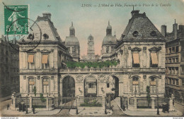 CPA Lyon-L'hôtel De Ville, Façade De La Place De La Comédie-20-Timbre     L2420 - Other & Unclassified