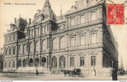 CPA Lyon-Palais Du Commerce-Timbre       L2416 - Other & Unclassified