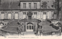 77-FONTAINEBLEAU-N°4477-C/0327 - Fontainebleau